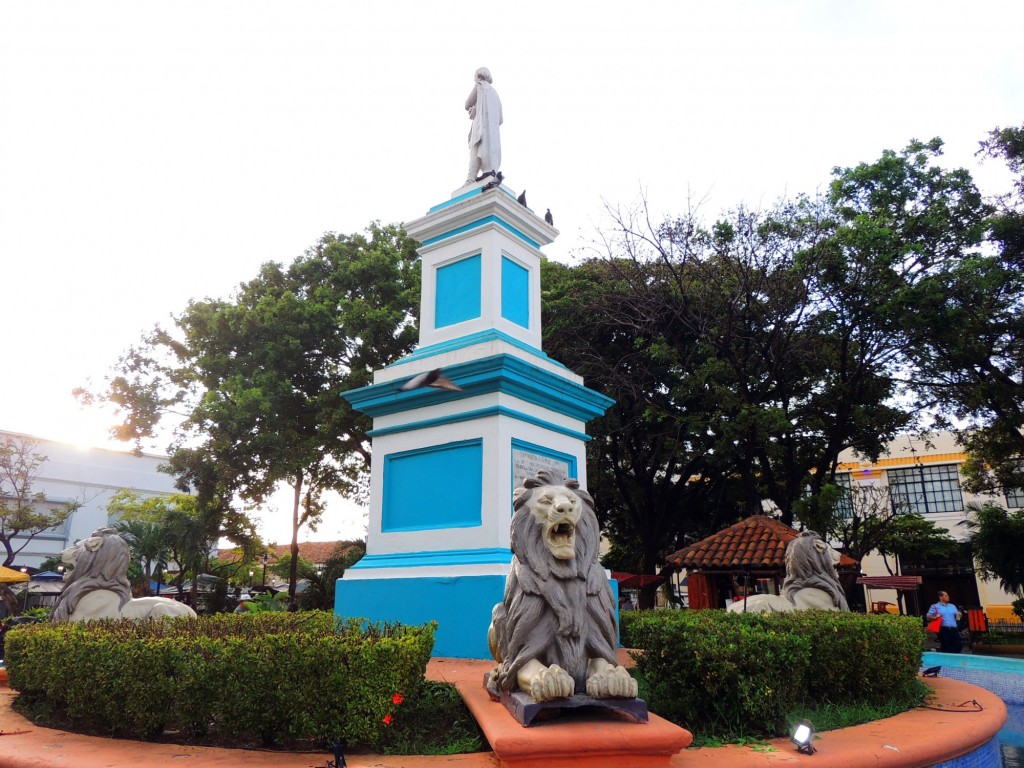 Foto: Estátua a Maximo Jerez - León, Nicaragua