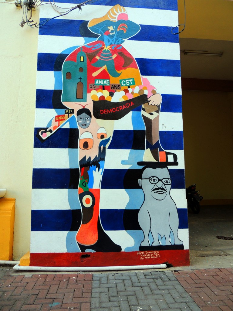 Foto: Mural Democracia de Mike Alewitz - León, Nicaragua