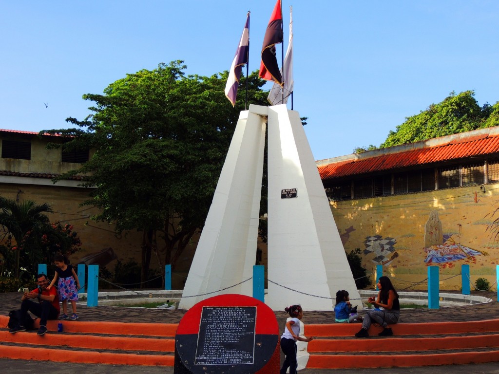 Foto: Mausoleo Héroes Mártires - León, Nicaragua