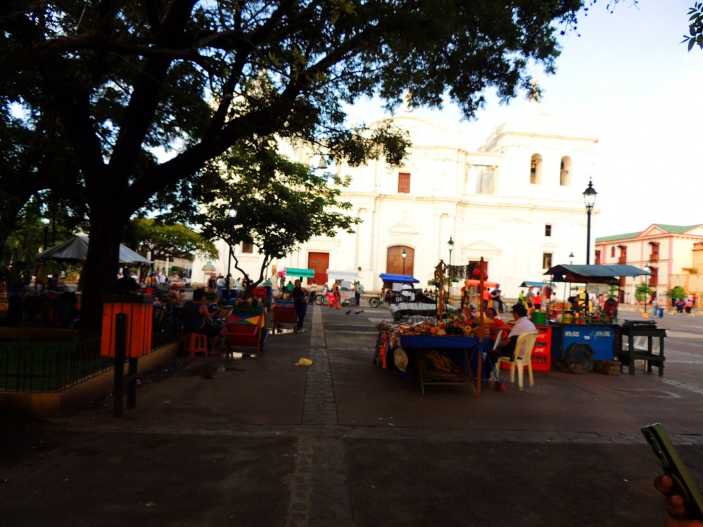 Foto: Plaza Parque Central - León, Nicaragua