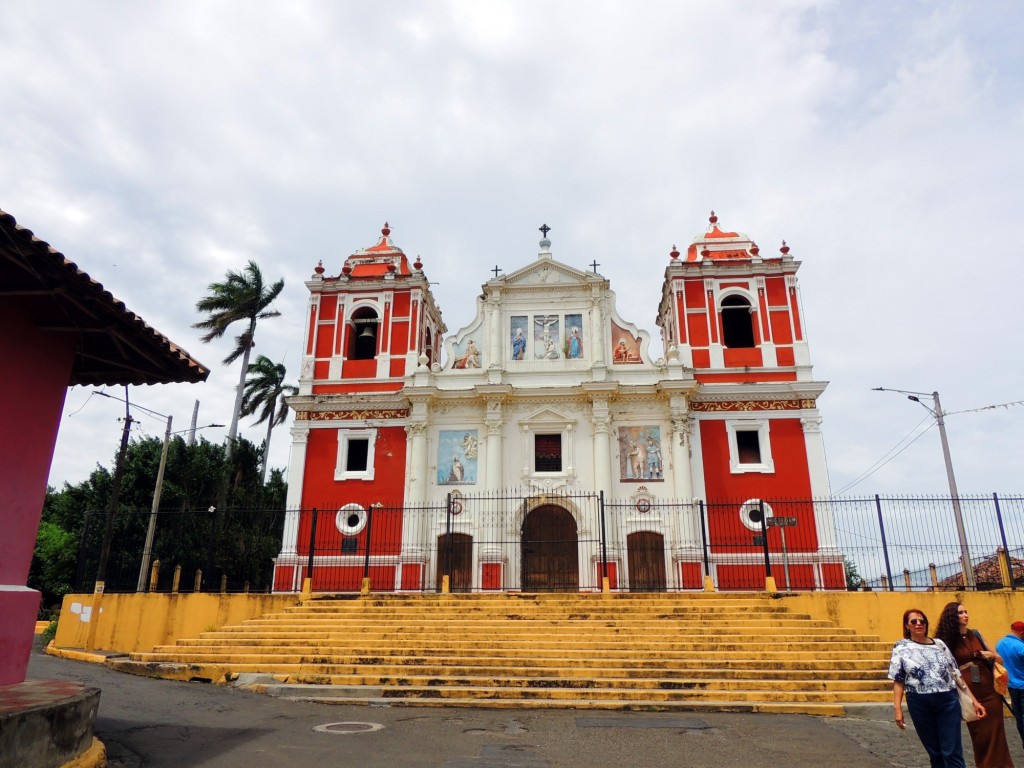 Foto: Iglesia el Calvario - León, Nicaragua