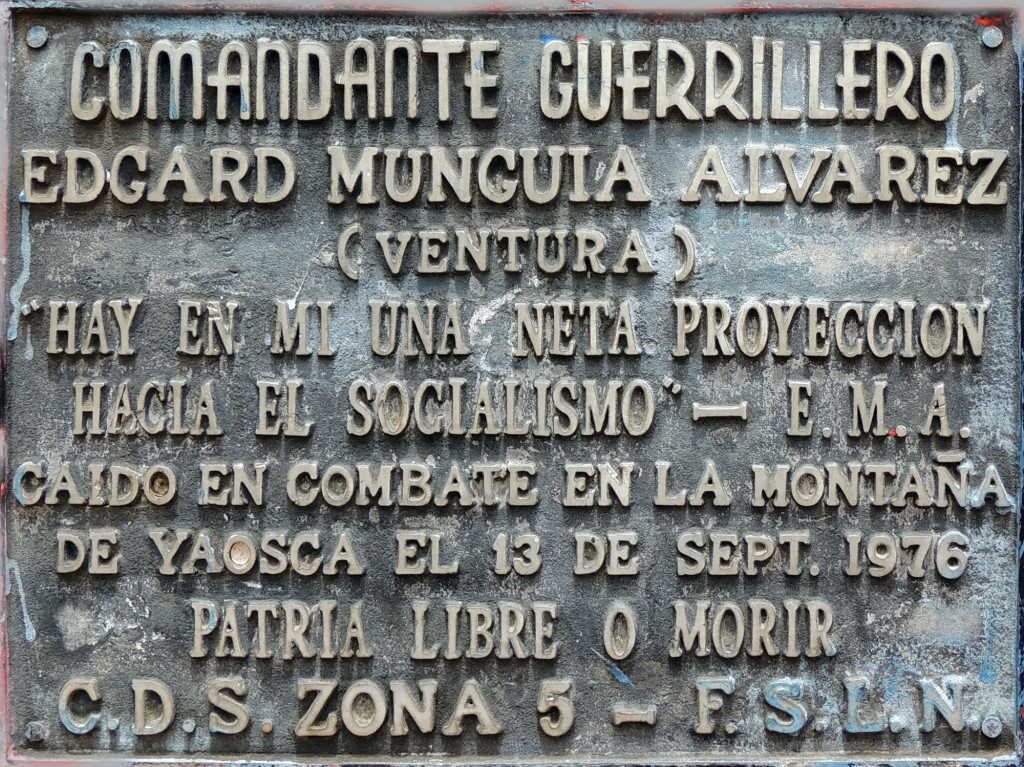Foto: Placa al Comandante guerrillero Edgard Munguia Alvarez - León, Nicaragua