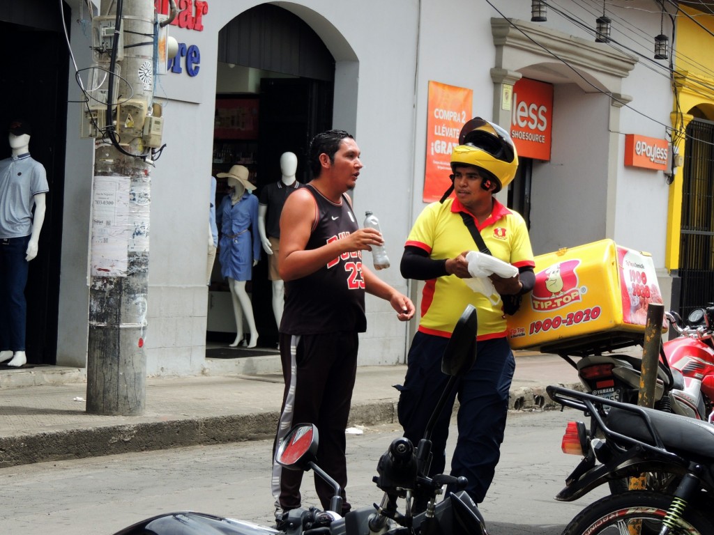 Foto: Repartidores Tip-Top - León, Nicaragua