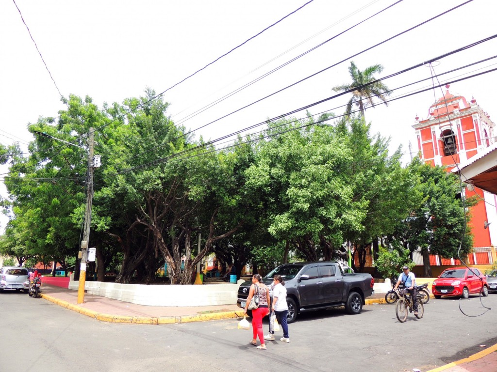 Foto: Parque Iglesia del Calvario - León, Nicaragua