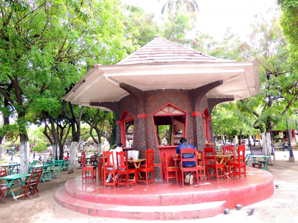 Foto: Kiosko Parque Central - Granada, Nicaragua