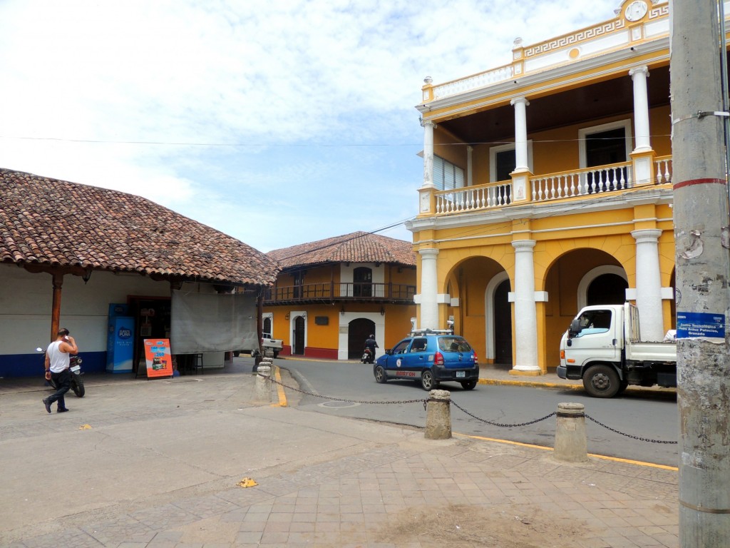 Foto: Hacia Avenida Guzmán - Granada, Nicaragua