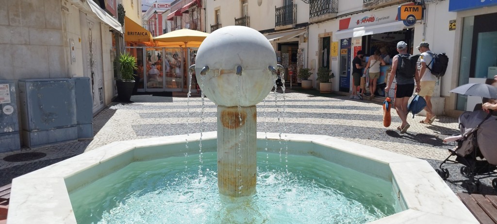 Foto: Fonte das Oito Bicas - Lagos, Portugal