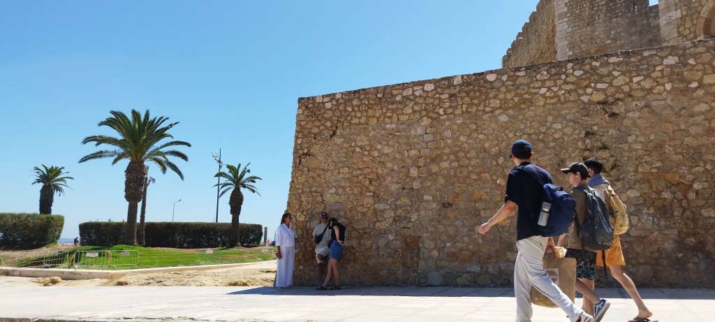Foto: A la sombra de las murallas - Lagos, Portugal
