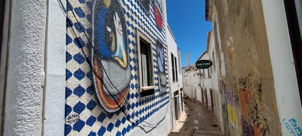 Foto: Rua das Cruzes - Lagos, Portugal
