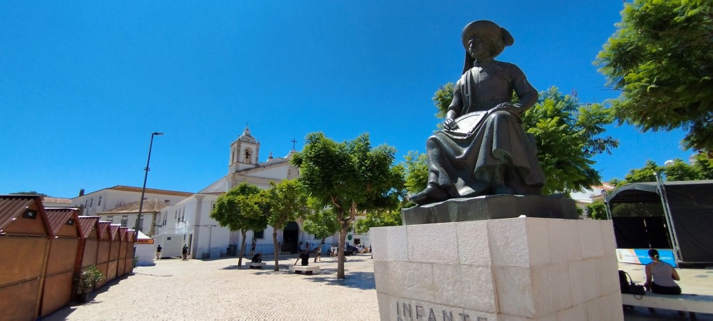 Foto: Monumento en Plaza Infante D. Henrique - Lagos, Portugal