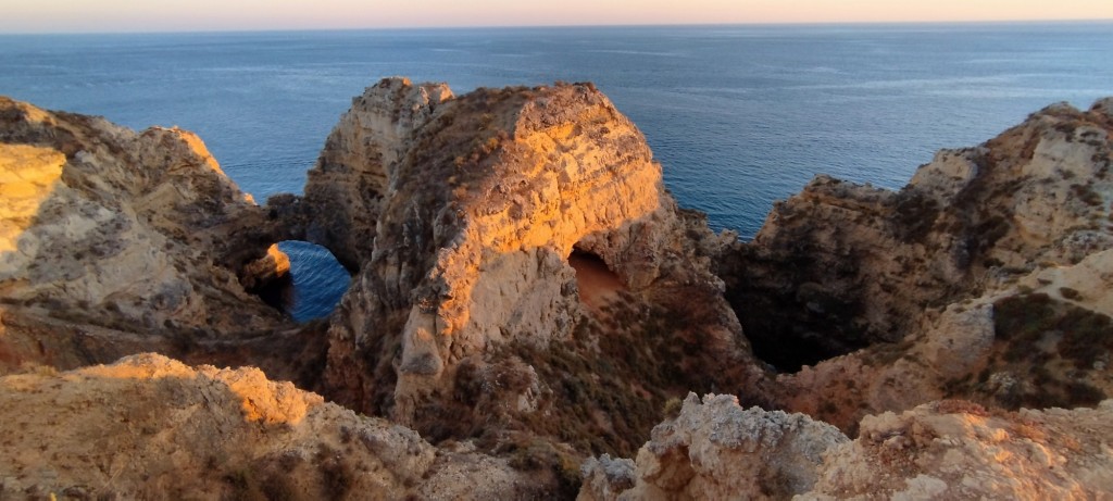 Foto: Arcos y cuevas - Lagos, Portugal