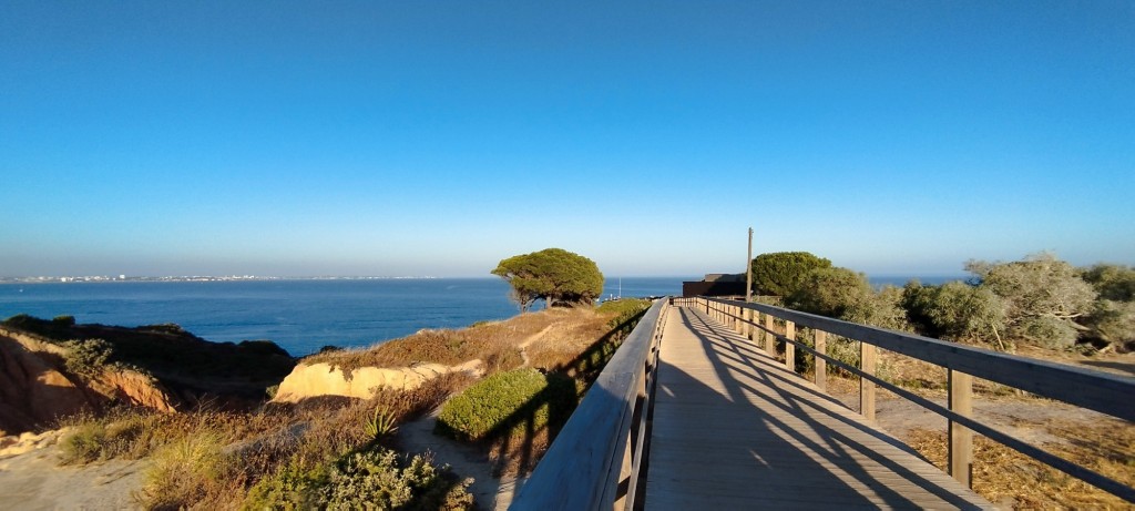 Foto: Hacia el acantilado - Lagos, Portugal