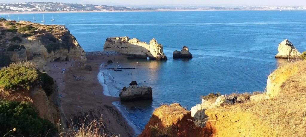 Foto: Piedra caliza y frágiles arcos - Lagos, Portugal