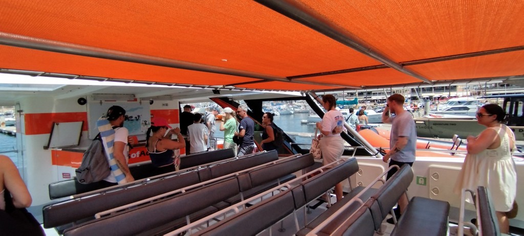 Foto: Desembarcando - Lagos, Portugal