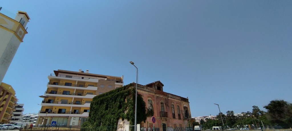 Foto: Abandonada - Lagos, Portugal