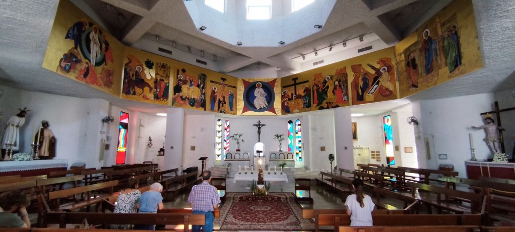Foto: Interior  Parroquia de San José Artesano - San Fernando (Cádiz), España