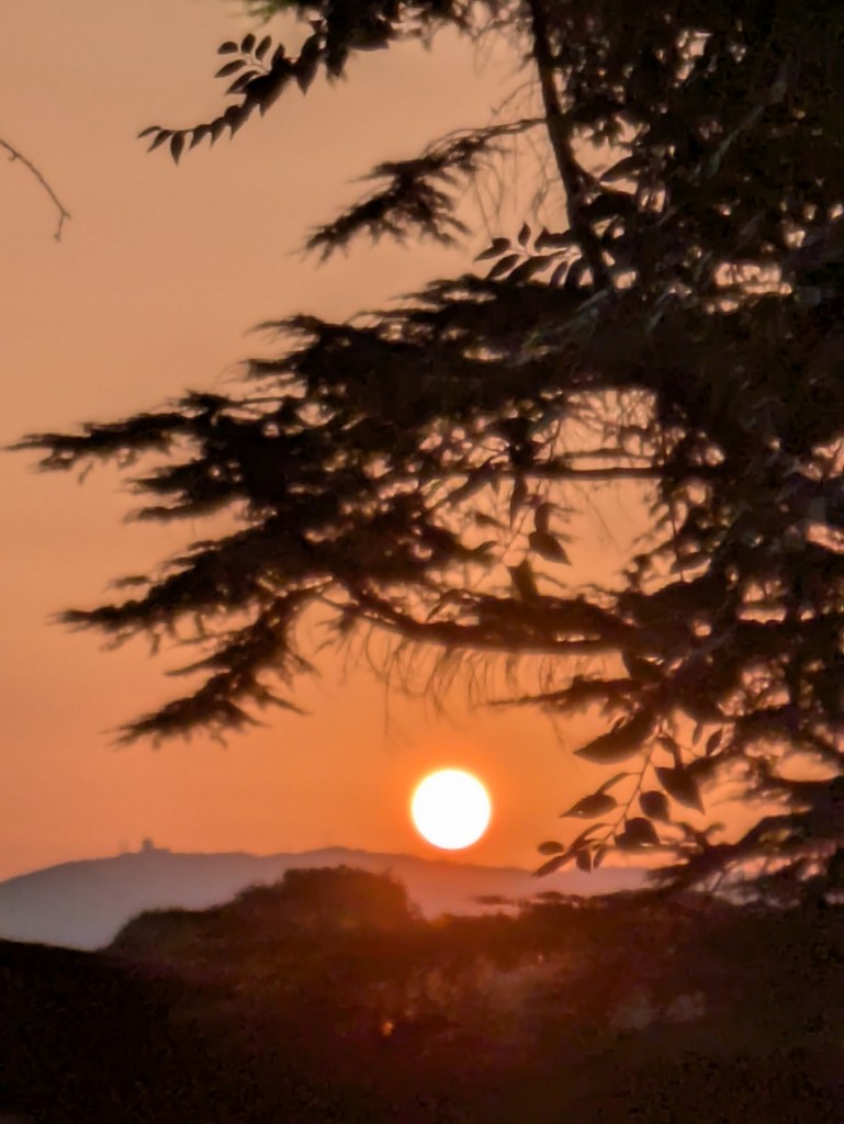 Foto: Amanecer del día de la Asunción de 2025 - Calatayud (Zaragoza), España