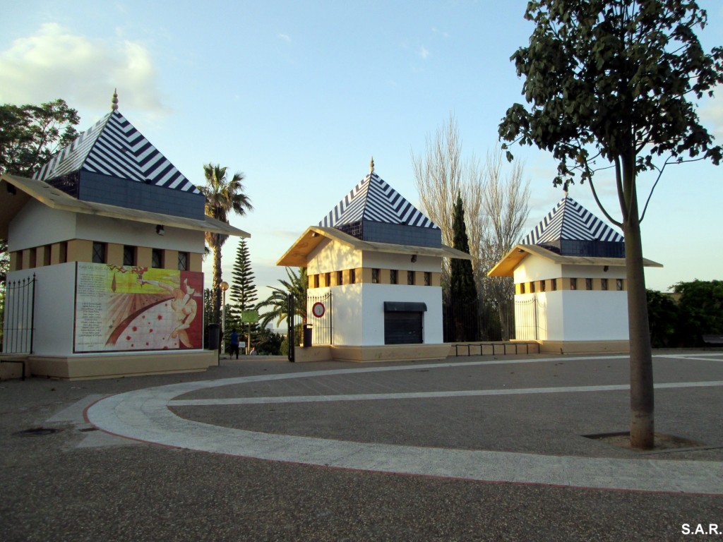Foto: Plaza Las Trece Rosas - Chiclana de la Frontera (Cádiz), España