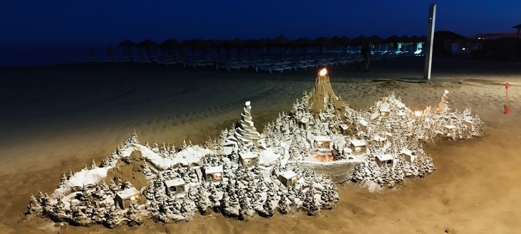 Foto: Inspiración artística en la arena - Torremolinos (Málaga), España