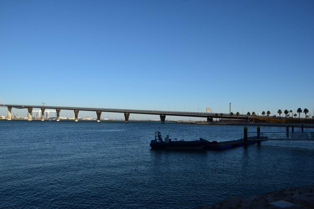 Foto: Patalán para las zodiac - Cádiz (Andalucía), España