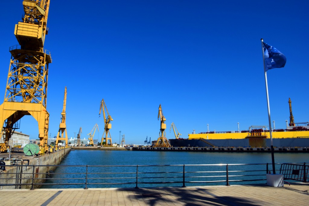 Foto: Las gruas de Astilleros - Cádiz (Andalucía), España