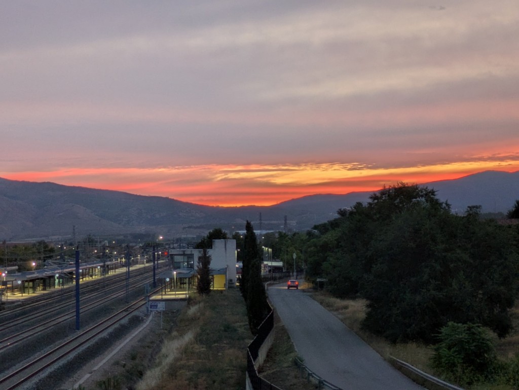 Foto: Amanecer en la estación - Calatayud (Zaragoza), España
