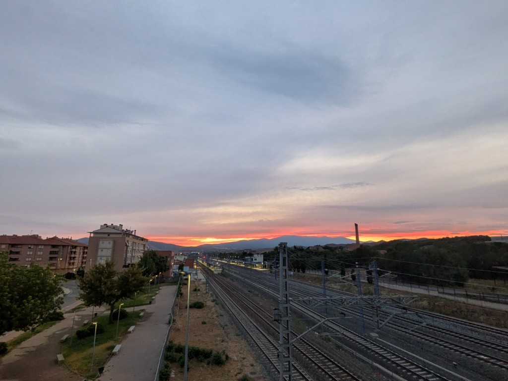 Foto: Amanecer en la estación - Calatayud (Zaragoza), España