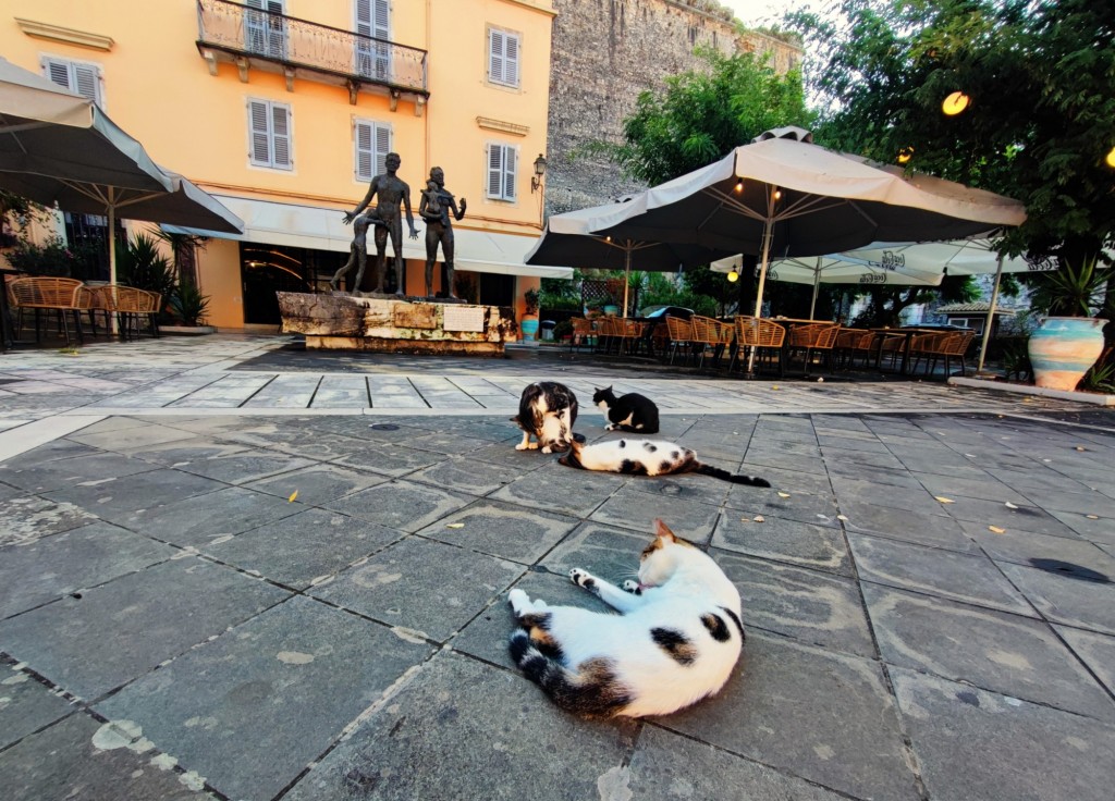 Foto: Πλατεία Κωνσταντίνου Παλαιολόγου - Corfú (Ionian Islands), Grecia