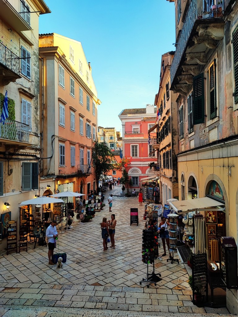 Foto: Πλατεία Ηρώων Κυπριακού Αγώνα - Corfú (Ionian Islands), Grecia