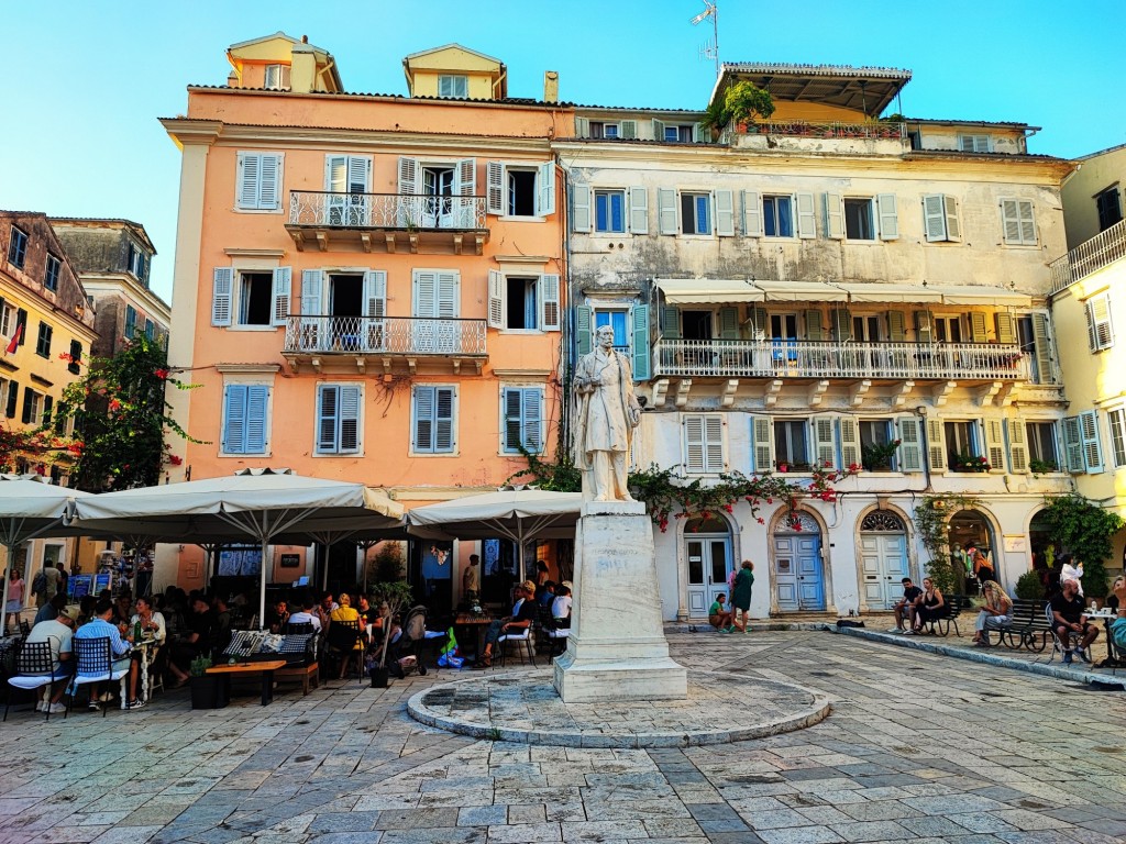 Foto: Πλατεία Ηρώων Κυπριακού Αγώνα - Corfú (Ionian Islands), Grecia