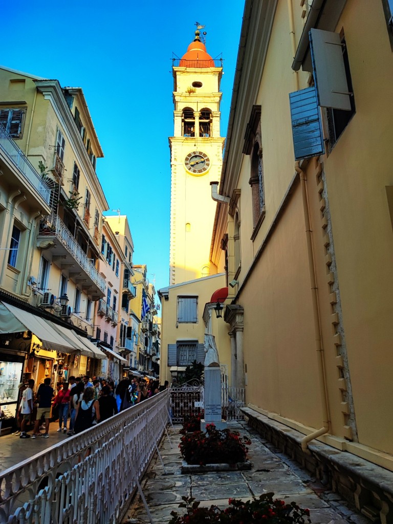 Foto: Ιερός Ναός Αγίου Σπυρίδωνα - Corfú (Ionian Islands), Grecia