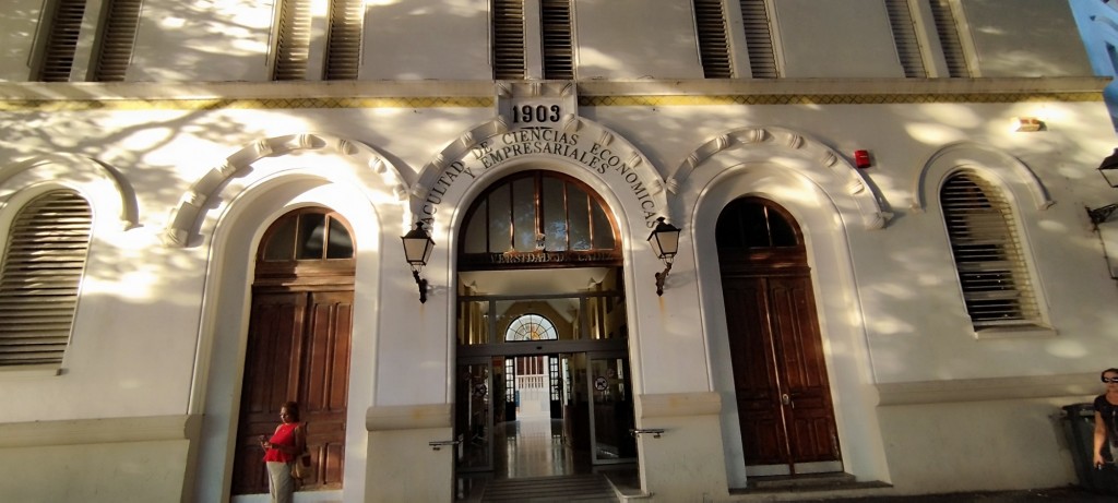 Foto: Facultad de Ciencias Económicas y Empresariales - Cádiz (Andalucía), España