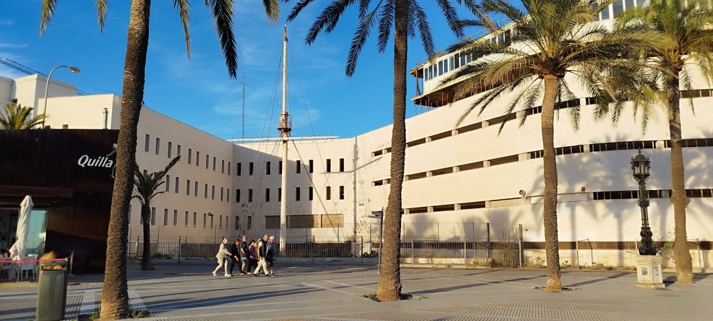 Foto: Antigua Escuela Superior de la Marina Mercante - Cádiz (Andalucía), España