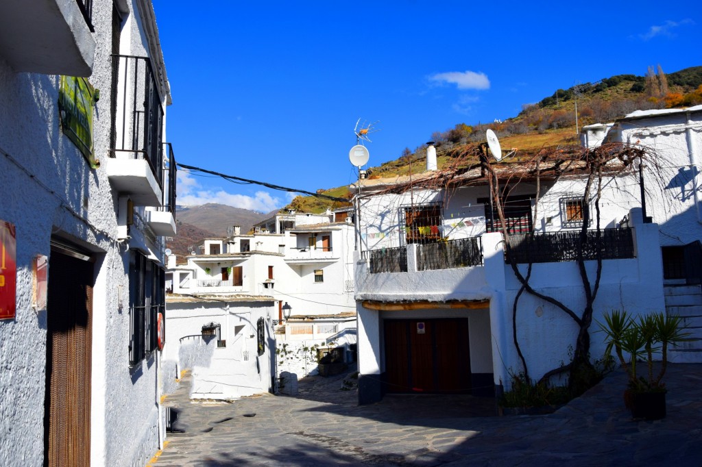Foto: Bajada a Calle Cerezo - Capileira (Granada), España