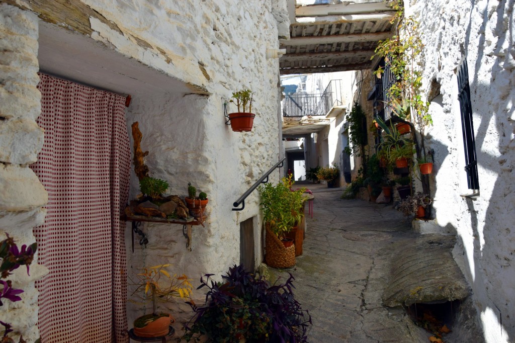 Foto: Construcción en comunicación entre casas, los Tinaos - Capileira (Granada), España