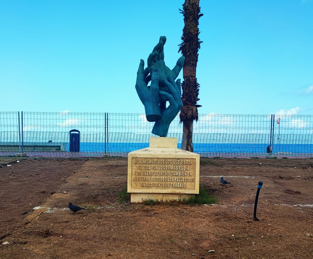 Foto: Escultura Héroes Solidarios - Las Palmas de Gran Canaria (Las Palmas), España