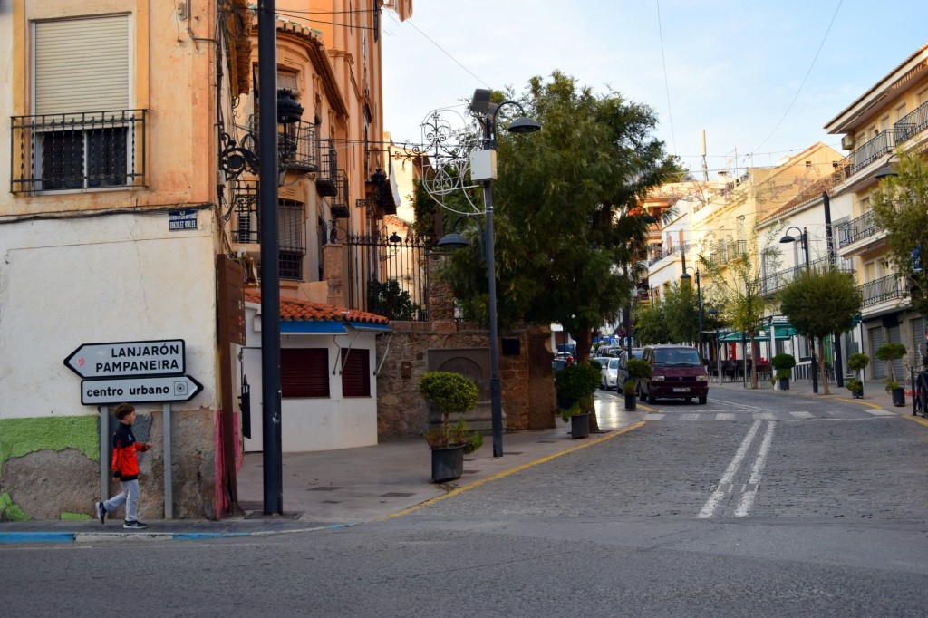 Foto: Esquina Dr. Fleming con Avd. Capitanes González Robles - Órgiva (Granada), España
