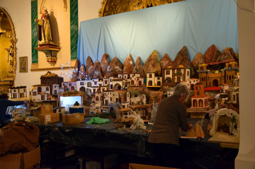 Foto: Montando el Portal de Belén - Órgiva (Granada), España