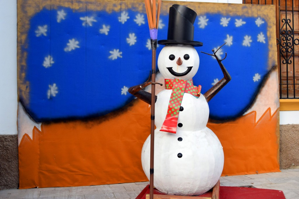 Foto: Muñeco de nieve navideño - Órgiva (Granada), España