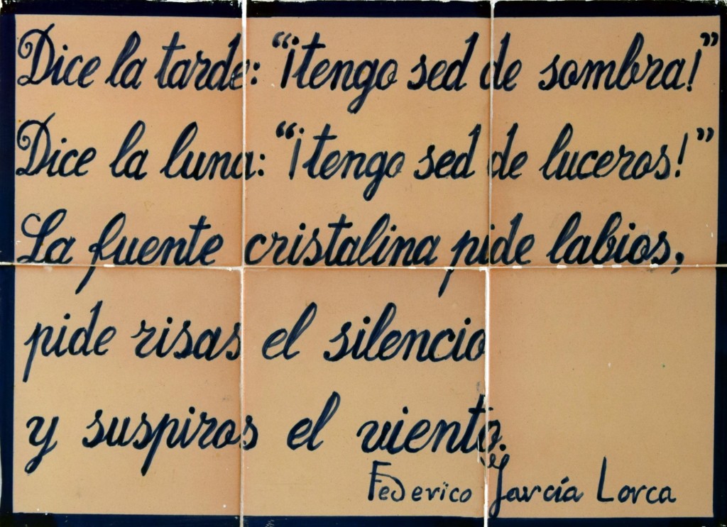 Foto: Versos - dice la tarde de F.Garcia Lorca - Pampaneira (Granada), España