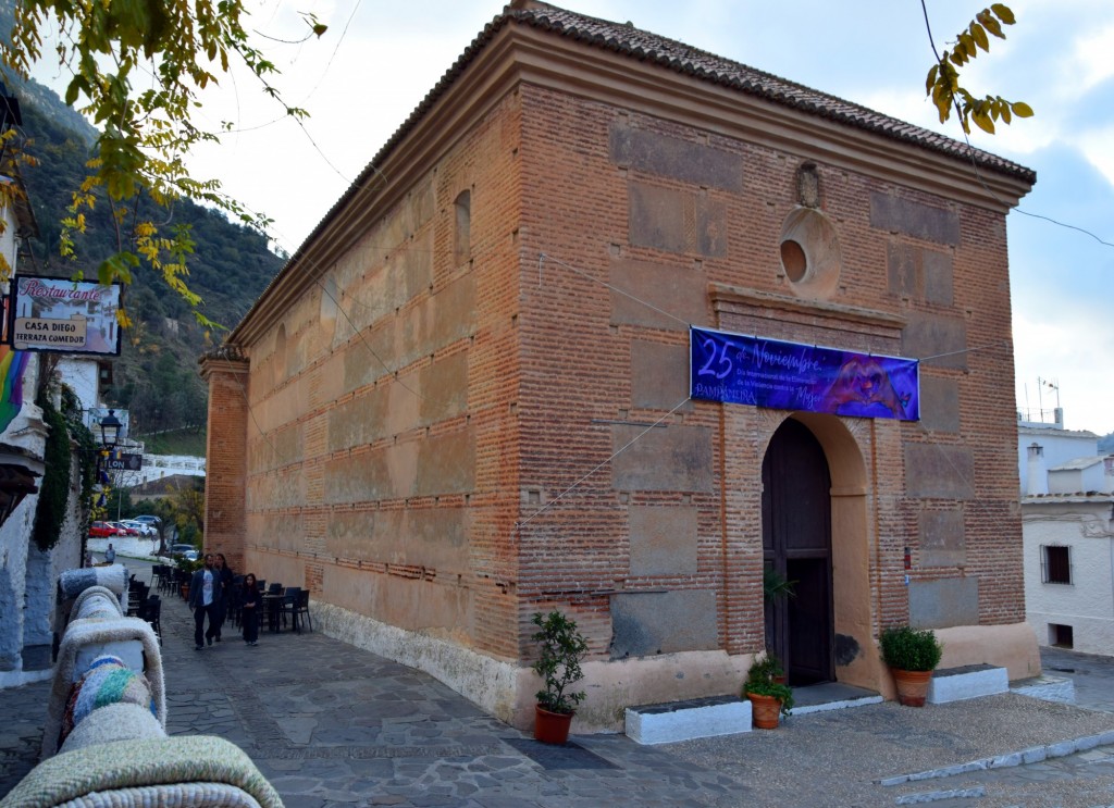 Foto: Iglesia de la Santa Cruz - Pampaneira (Granada), España
