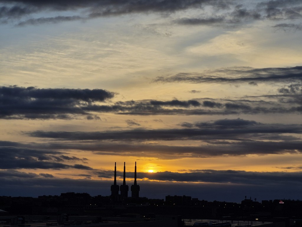 Foto: Amanecer - Sant Adrià de Besòs (Barcelona), España