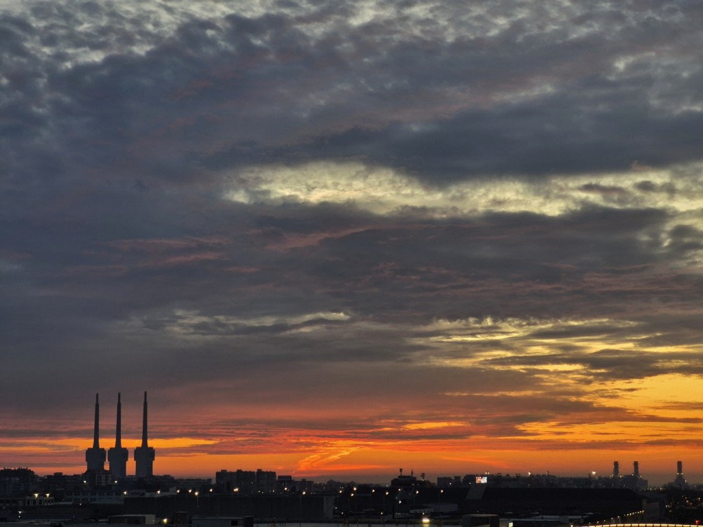 Foto: Amanecer - Sant Adrià de Besòs (Barcelona), España