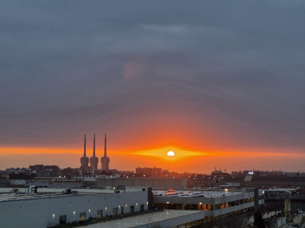 Foto: Amanecer - Sant Adrià de Besòs (Barcelona), España