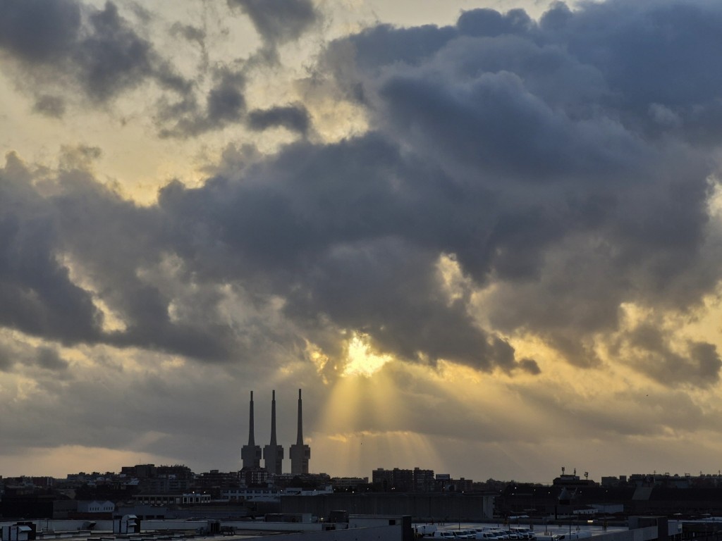 Foto: Amanecer - Sant Adrià de Besòs (Barcelona), España