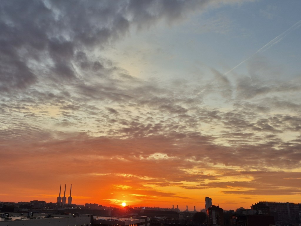 Foto: Amanecer - Sant Adrià de Besòs (Barcelona), España