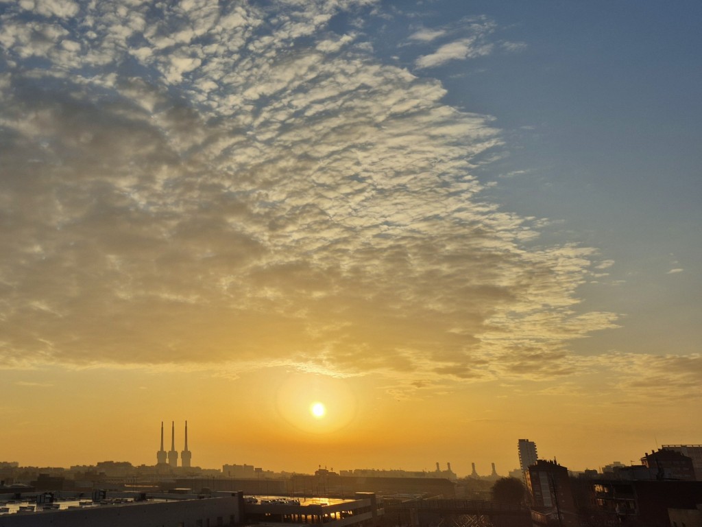 Foto: Amanecer - Sant Adrià de Besòs (Barcelona), España