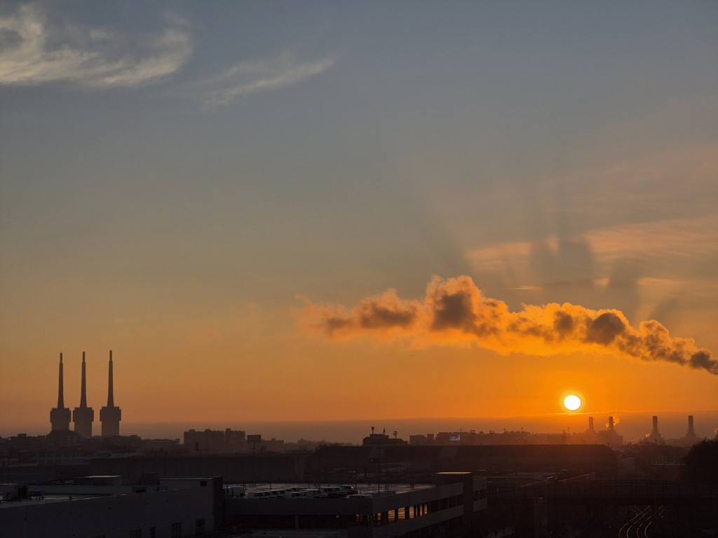 Foto: Amanecer - Sant Adrià de Besòs (Barcelona), España