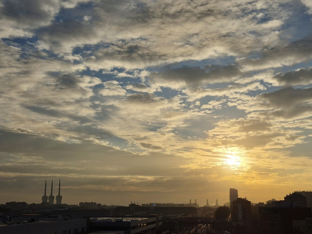 Foto: Amanecer - Sant Adrià de Besòs (Barcelona), España