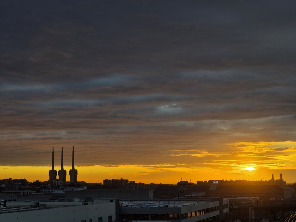 Foto: Amanecer - Sant Adrià de Besòs (Barcelona), España